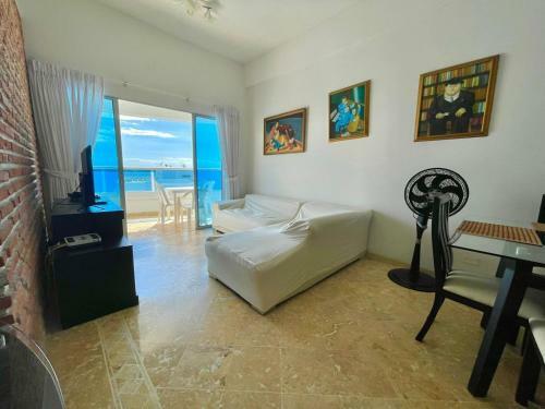Hermoso Apartamento Con Balc�n Y Vista Al Mar.