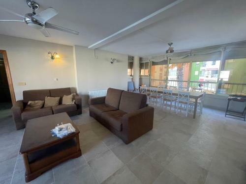 Ba12-2, Gran Apartamento Con Terraza Muy Cerca De