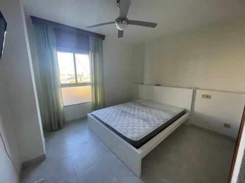 Ba12-2, Gran Apartamento Con Terraza Muy Cerca De