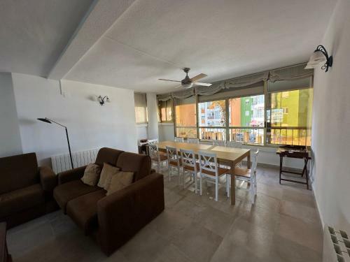 Ba12-2, Gran Apartamento Con Terraza Muy Cerca De