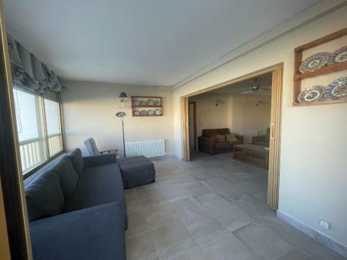 Ba12-2, Gran Apartamento Con Terraza Muy Cerca De