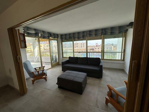 Ba12-2, Gran Apartamento Con Terraza Muy Cerca De