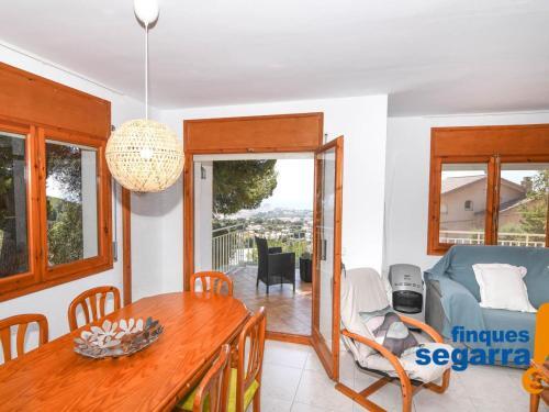 Casa El Vendrell, 3 Dormitorios, 8 Personas - Es-320-23