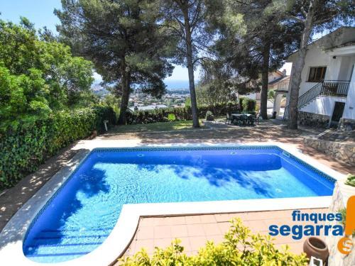 Casa El Vendrell, 3 Dormitorios, 8 Personas - Es-320-23