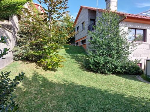Villa Charneca, Jard�n Y Mar