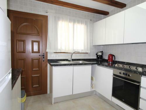 Villa Moravit, 3 Dormitorios, 6 Personas - Es-216-21