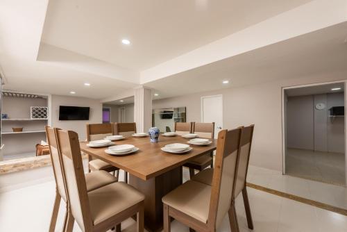 Spacious And Lovely Apartment
