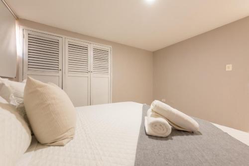 Spacious And Lovely Apartment