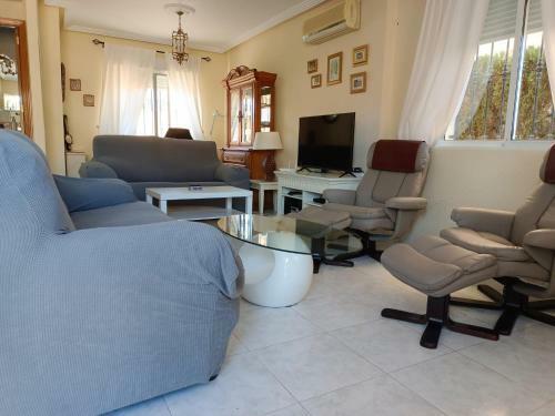 Charming Bungalow In Private Urbanization Royal Interpark