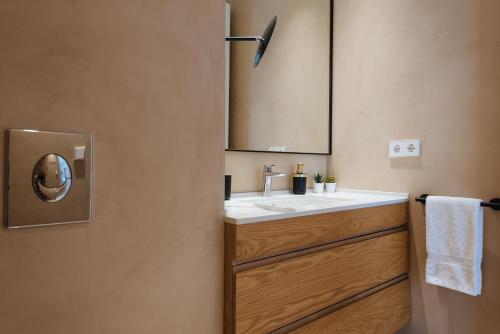 Apartamento Eva Recommends Castellar Pool & Terrace
