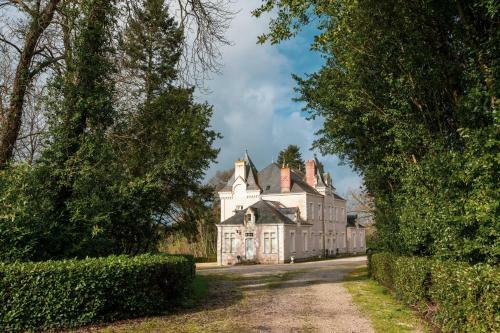 Bed & Breakfast Le Domaine Du Chalonge