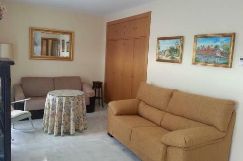Apartamento Cl�sico, Cerca A Jardines De Murillo