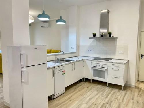 Flamenca Triana - Apartamento Totalmente Equipado Wifi 2d Sofas Camas 2 Ba�os