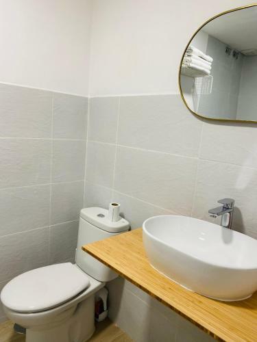 Flamenca Triana - Apartamento Totalmente Equipado Wifi 2d Sofas Camas 2 Ba�os