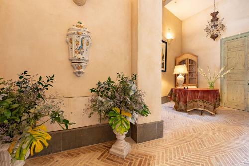 Real Casa De La Moneda Deluxe Apartments