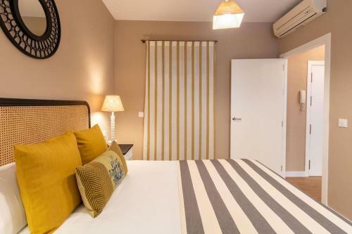 Apartamento Plaza Nueva Deluxe Suite By Valcambre