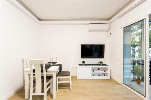 Rentalsevilla Espacioso Apartamento En La Alfalfa