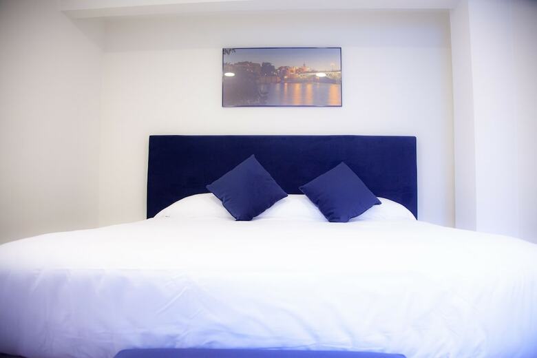 Hotel Noches En Triana