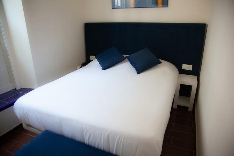 Hotel Noches En Triana