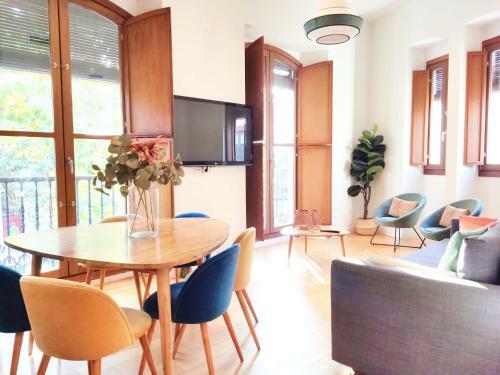Luxury Apartment Arenal 6 Pax, Parking Optional