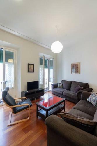 Apartamento Rentalsevilla A Los Pies De La Giralda