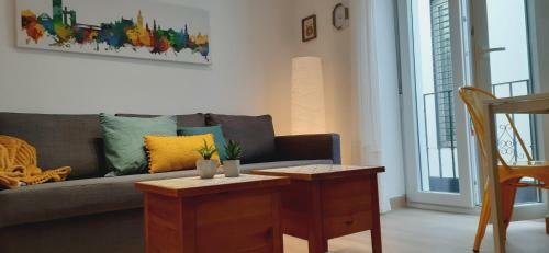 Sunny Terrace - Lovely Center Apartments Alameda