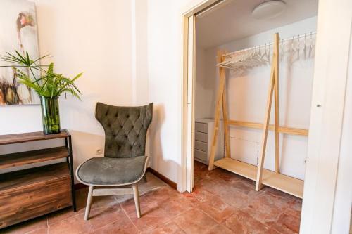Apartamento 3 Dormitorios En Calle San Vicente.