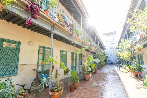 Apartamento 3 Dormitorios En Calle San Vicente.