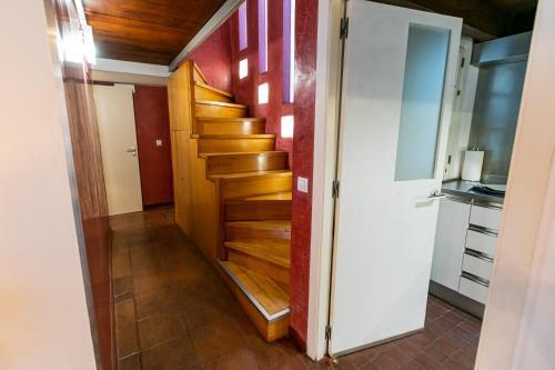 Apartamento 3 Dormitorios En Calle San Vicente.