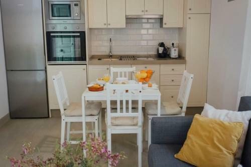 Komodo Gran Poder - Penthouse With Private Pool And Cozy Twin Bedroom Central Apartment