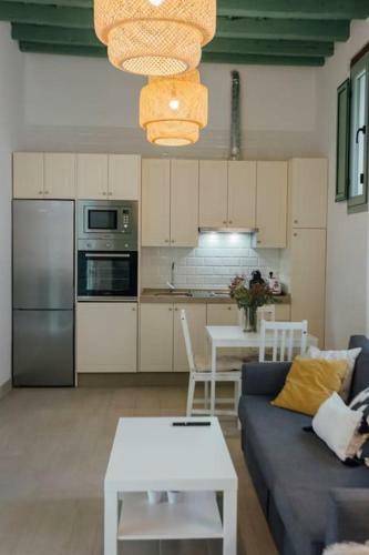 Komodo Gran Poder - Penthouse With Private Pool And Cozy Twin Bedroom Central Apartment