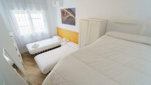 Rentalsevilla Espacioso Y Acogegor Apartamento De 3 Dormitorios