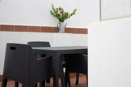 Terrace & Chill Urban Apartment