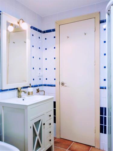 Apartamento �en Frente De La Giralda-catedral!