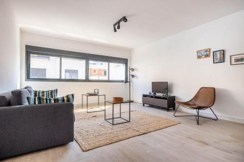 Slow Sevilla Suite - Two-bedroom Apartment With Private Pool