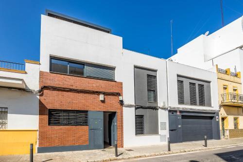 Slow Sevilla Suite - Two-bedroom Apartment With Private Pool