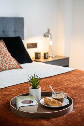 Apartamentos Avanti Buganvilla, La Sevilla Aut�ntica