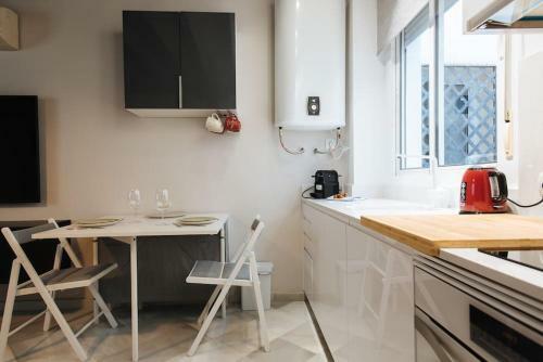 Ad2b Apartment, 300m From Cathedral With 2br