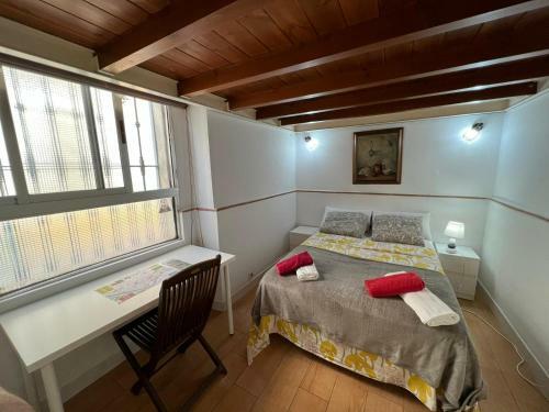 Airbhouse Private Rooms & Apartments