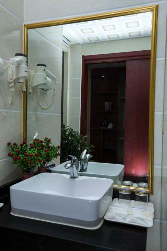 Hua Xin International Hotel
