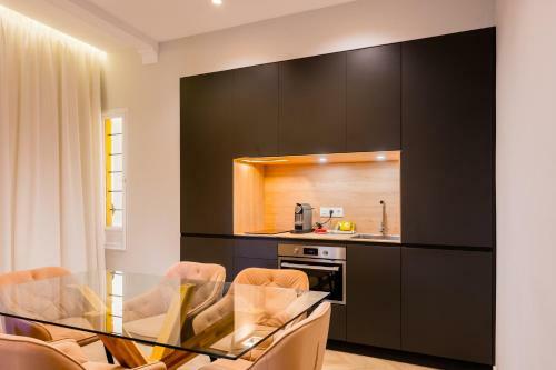 Elegant Apartment - 2 Bd 1 Bth - Center Sevilla