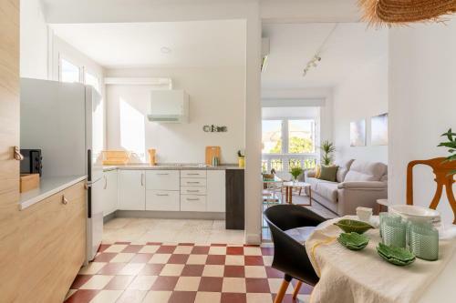 C�ntrico Y Luminoso Apartamento