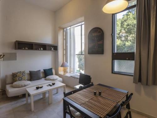 Apartamento San Leandro De Sevilla Oasis En El Centro