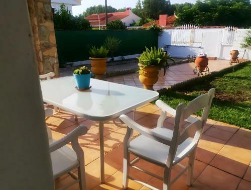 Chalet Con Jard�n, Piscina Privada Y Parking