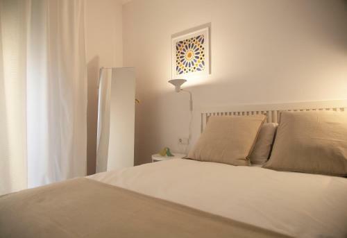 Reyes Cat�licos II Suite Apartment