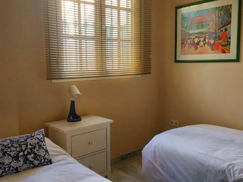 Apartamento Junto A La Calle Betis: El Coraz�n De Triana
