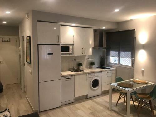 Apartamento En Triana: Junto San Jacinto Parking Opcional