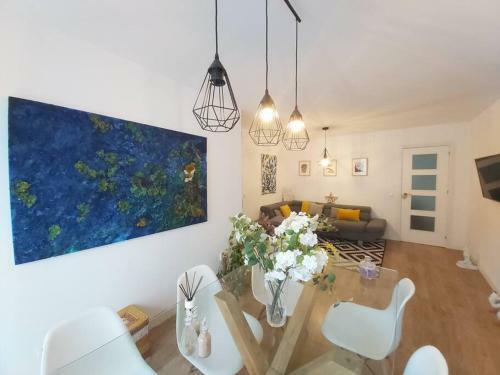 Luminoso Apartamento En El Centro, Con Mucho Arte