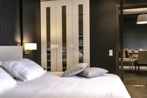 Hotel 12 Months Luxury Resort