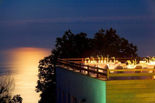 Hotel 12 Months Luxury Resort